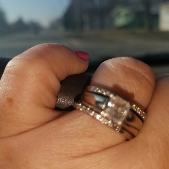 Meet your Posher, Motherof4 - Picture 1 of 1